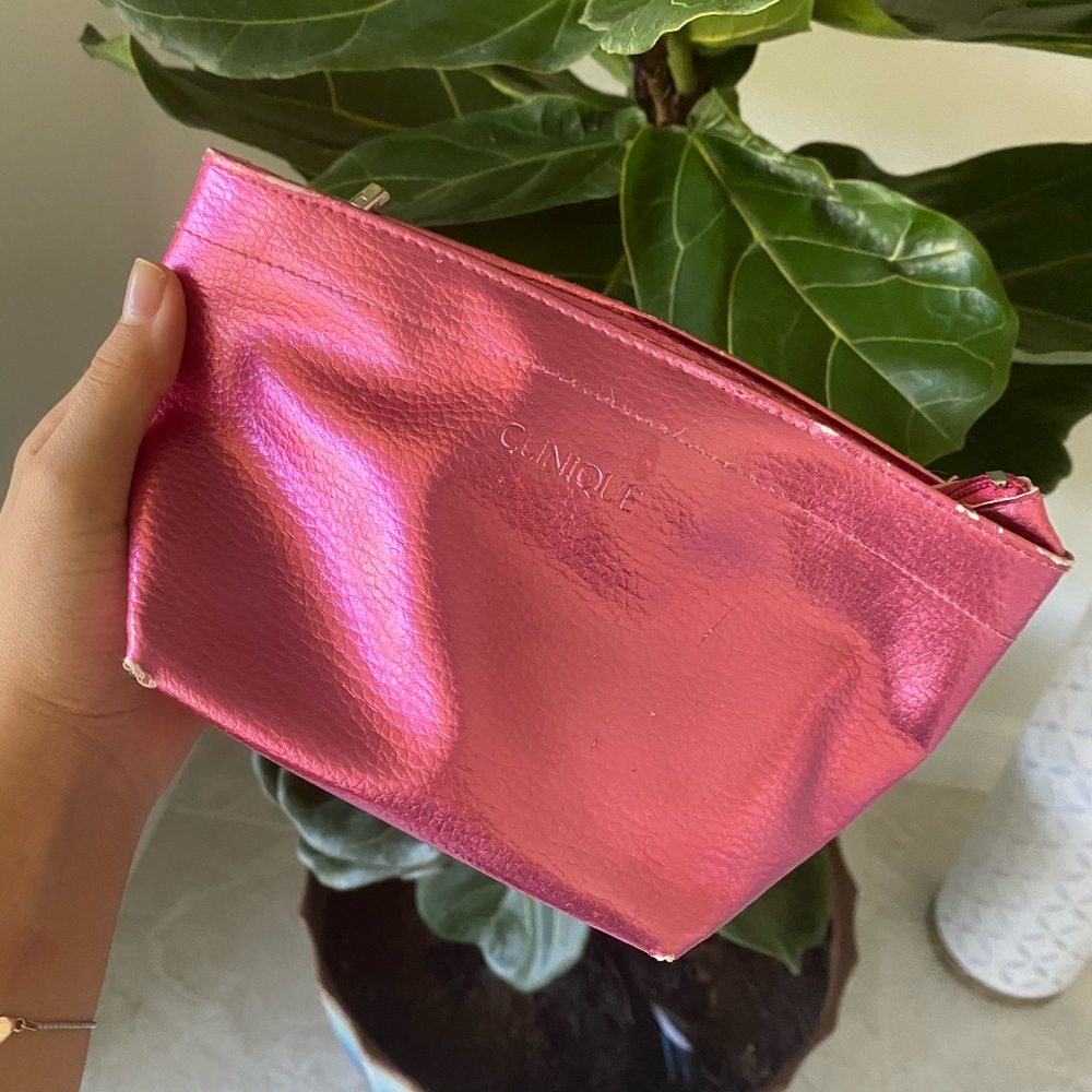 CLINIQUE MAKEUP BAG 👛💄